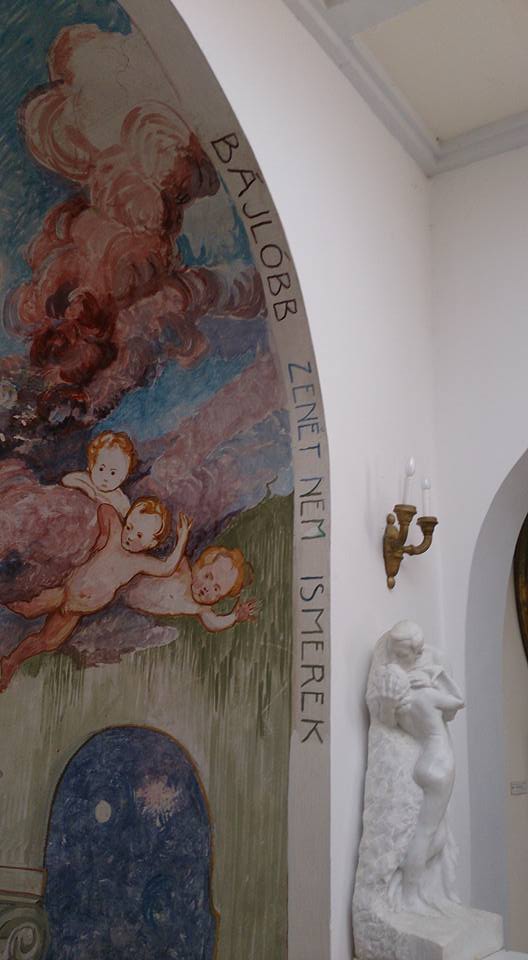 View larger image View larger image