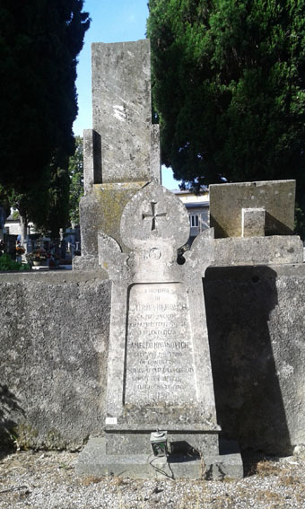 View larger image View larger image