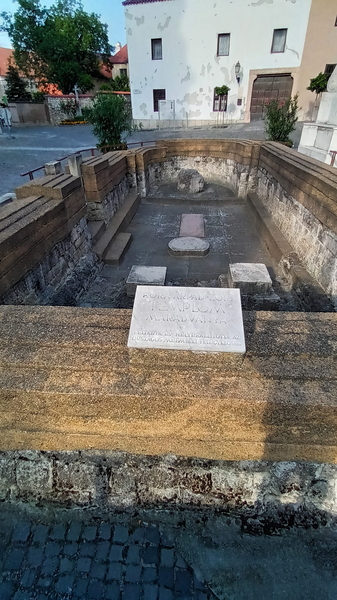 View larger image View larger image